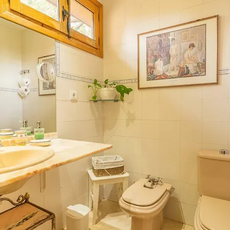 Casa El Herragu * El Arenal (Castile and Leon)